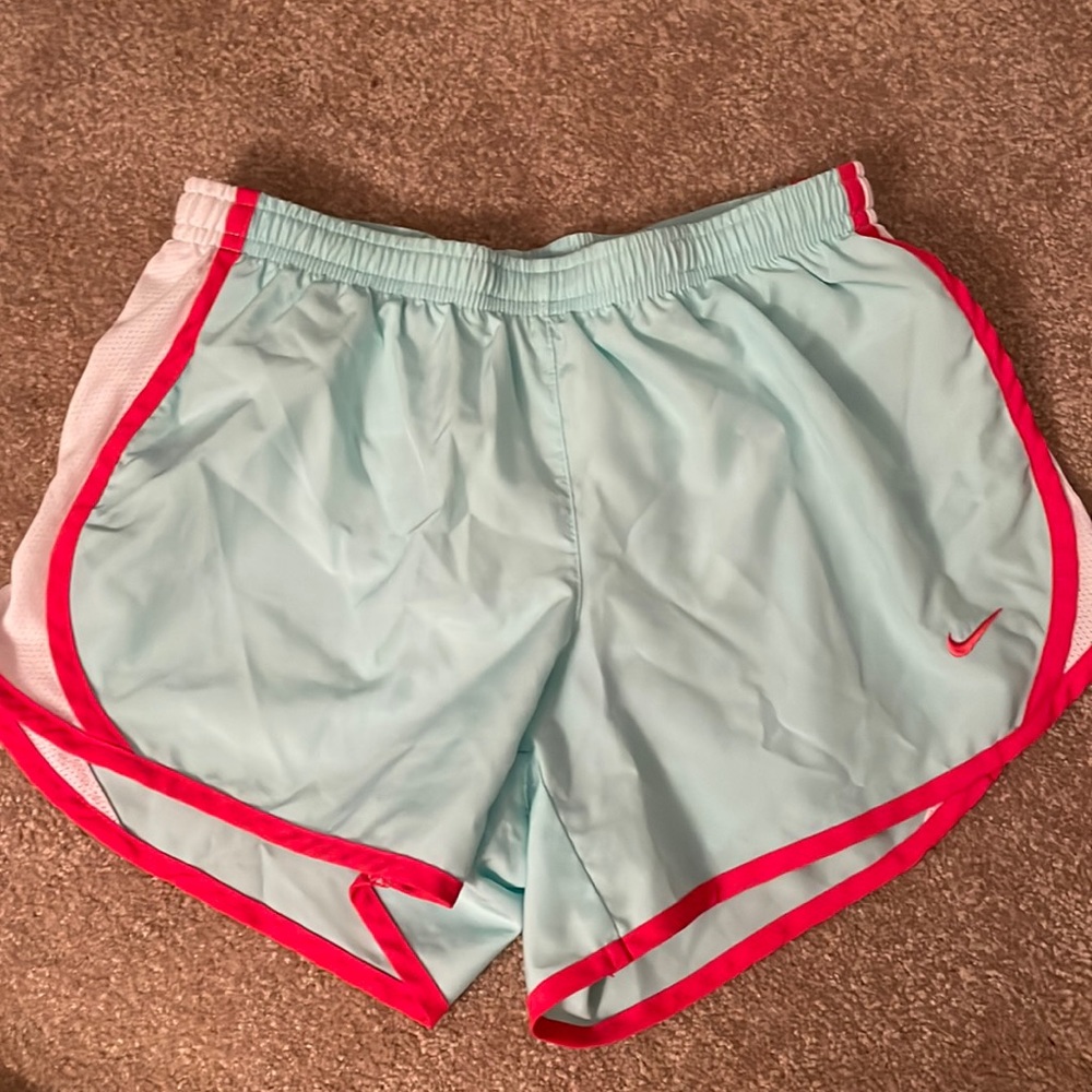MEDIUM nike tempo kid’s running shorts